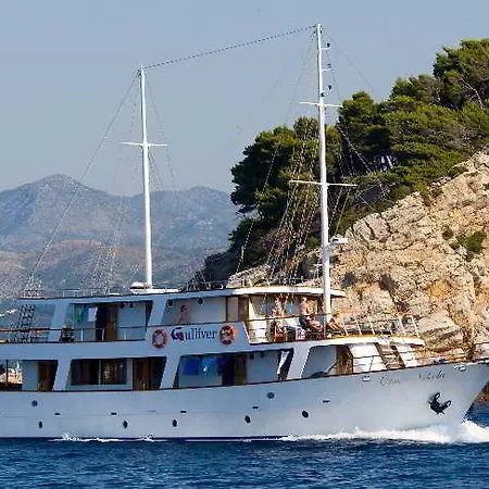 Hotel Cruise From On M/s Otac Nikola 5*